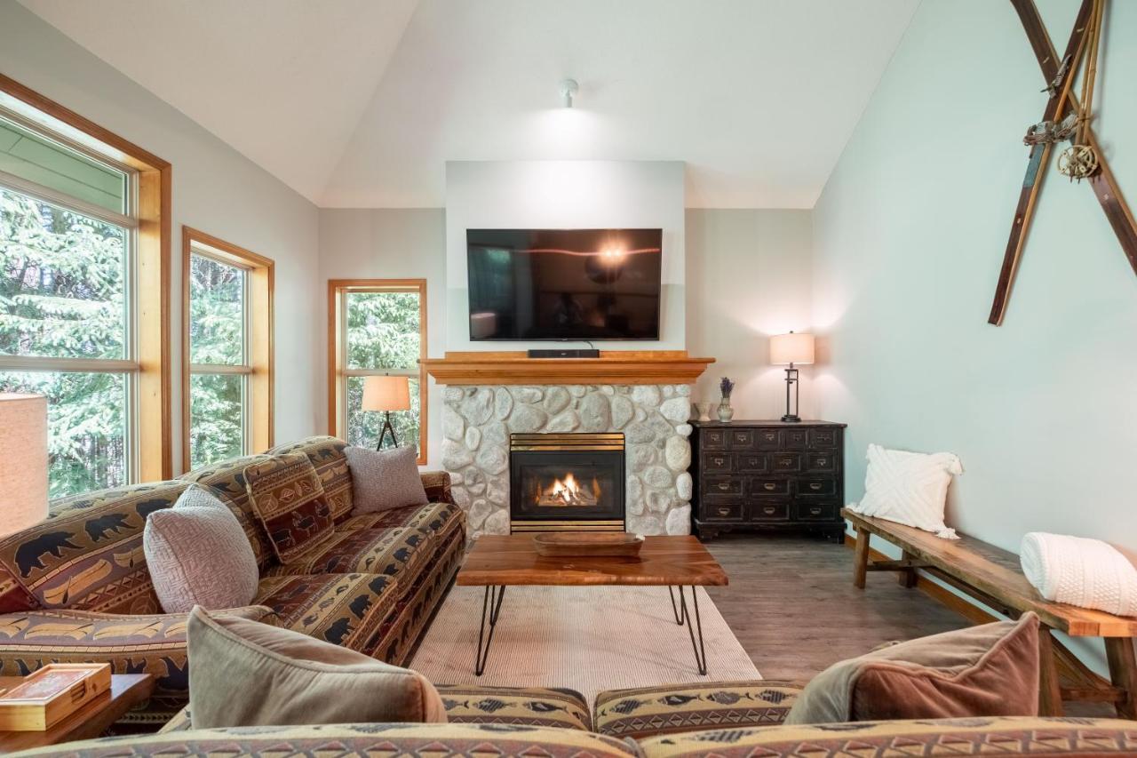 Villa Arrowhead Point By Outpost Whistler Exterior foto