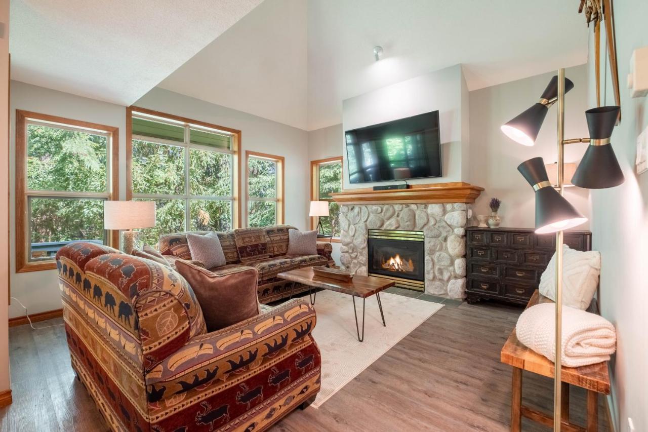 Villa Arrowhead Point By Outpost Whistler Exterior foto
