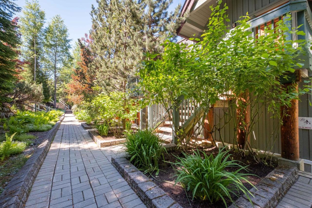 Villa Arrowhead Point By Outpost Whistler Exterior foto